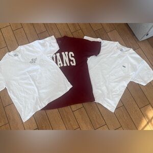 3x30$ Vans tshirt all sizes medium, 2 whites and 1 burgundy.